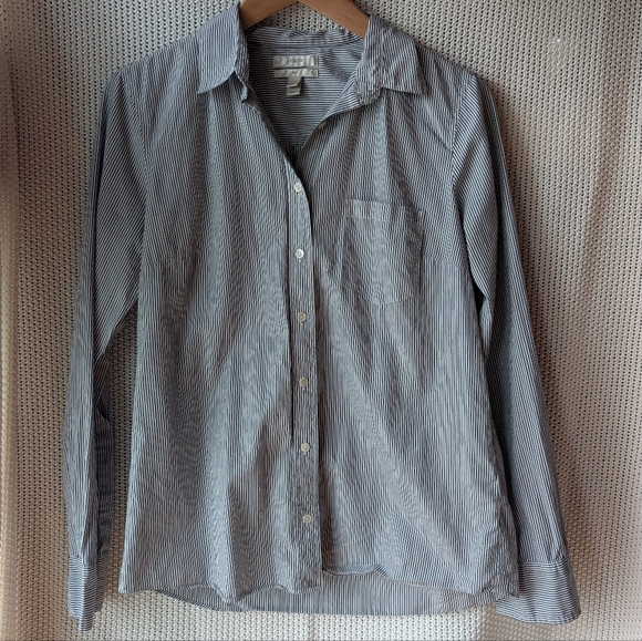 J. Crew Tops - J Crew Boy Cut Micro Stripe Button Up Long Sleeve Shirt w/ Pocket Women's Size 6